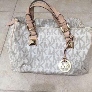 💯 authentic Michael kors purse